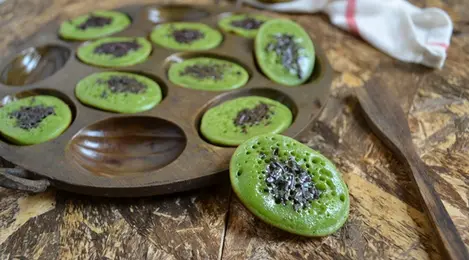 makanan modern indonesia , kue cubit green tea