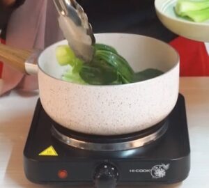 resep tumis pakcoy saustiram