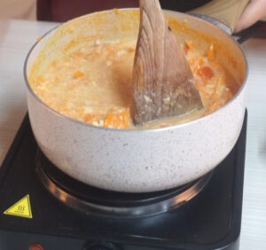 masak sup telur tomat